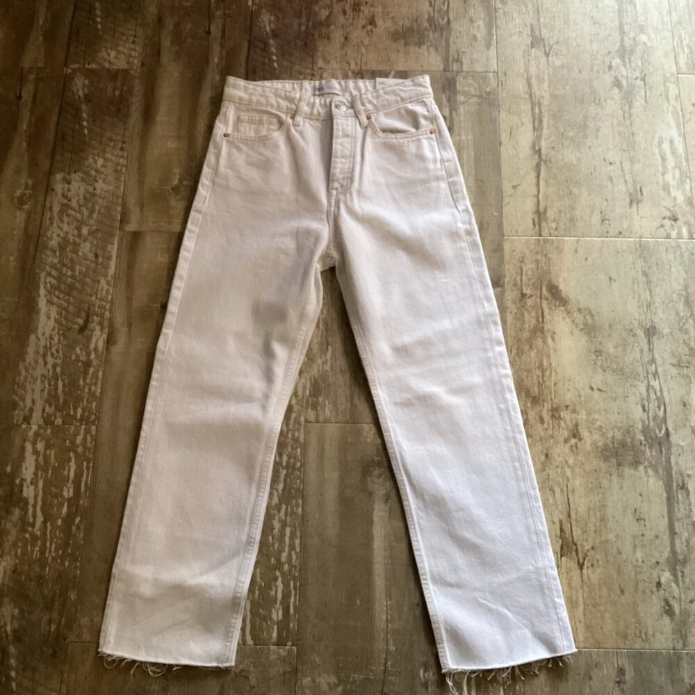 ZARA Jeans White Straight Leg Raw Hem High Waist Denim Women’s 4